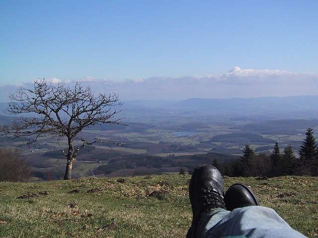 Chilling on <i>La Chaume de Beuvray</i>. Can you see the Mont Blanc? We couldn't either. But it is supposed to be there...